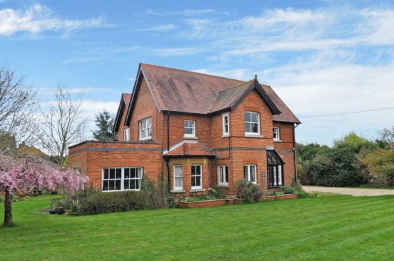 5&nbsp;Bedroom&nbsp;Detached